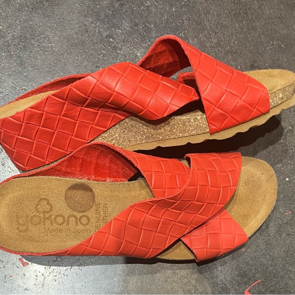 Yokono Wedge Sandals Size 8